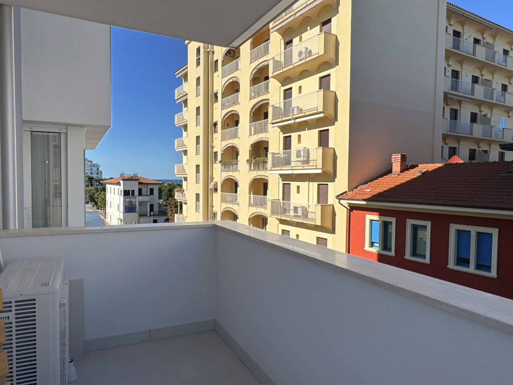 Appartamento a Riccione in Viale Milano, 50 - Foto 3