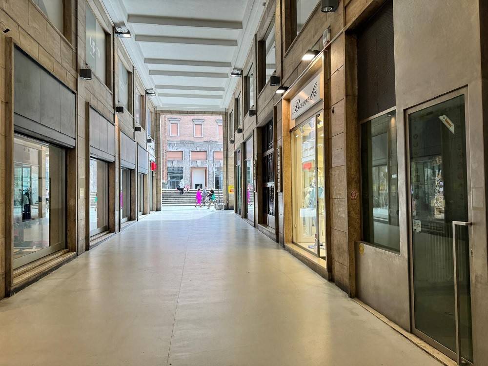 Immobile a Piacenza in Piazza dei Cavalli - Foto 2