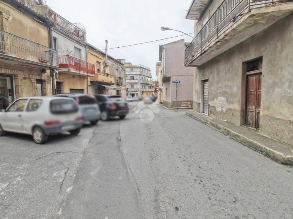 Box / garage a Isola di capo rizzuto in Via Regina Elena, 1 - Foto 5