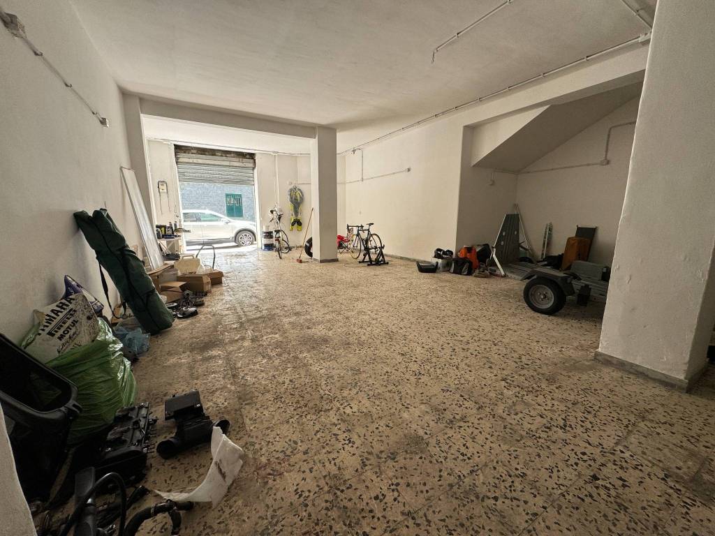 Box / garage a Salerno in Via Salvatore Calenda, 88 - Foto 5