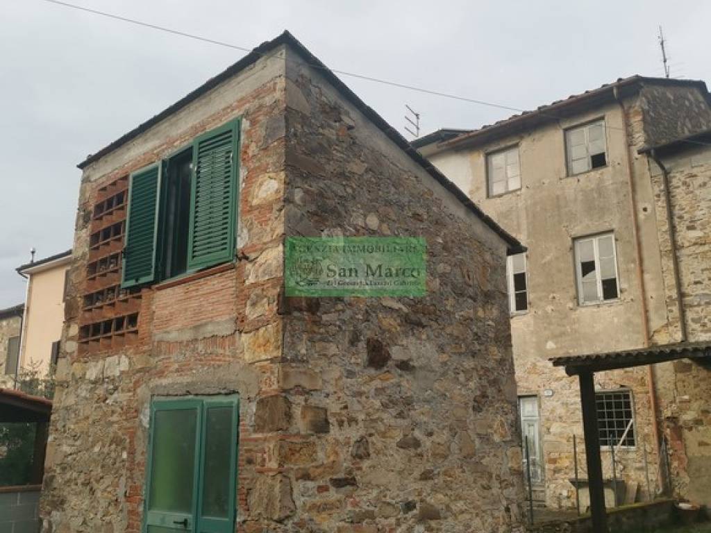 Casa indipendente a Lucca in Via Enrico Mattei - Foto 1