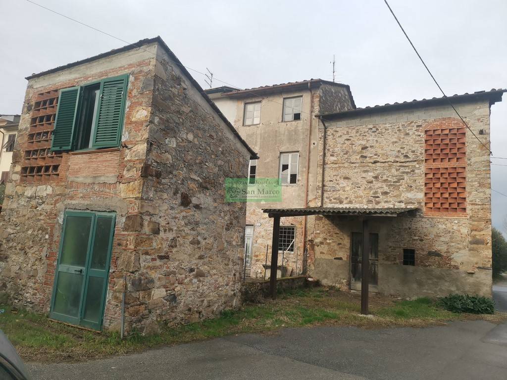 Casa indipendente a Lucca in Via Enrico Mattei - Foto 2