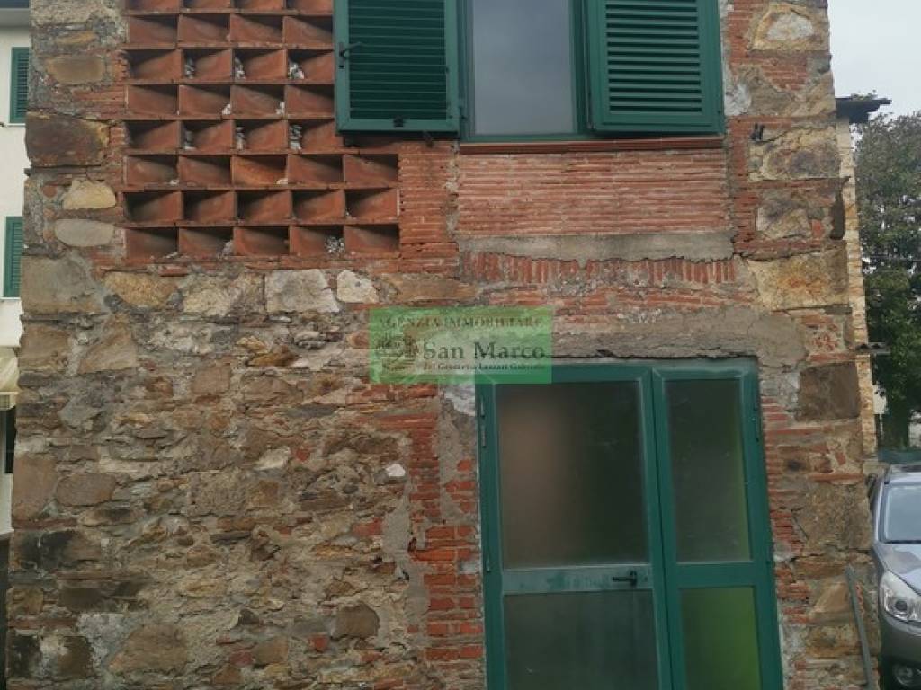 Casa indipendente a Lucca in Via Enrico Mattei - Foto 4