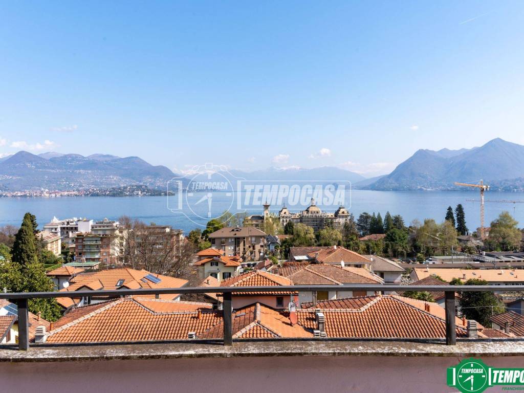 Attico / mansarda a Stresa in Viale Virgilio 7 - Foto 2