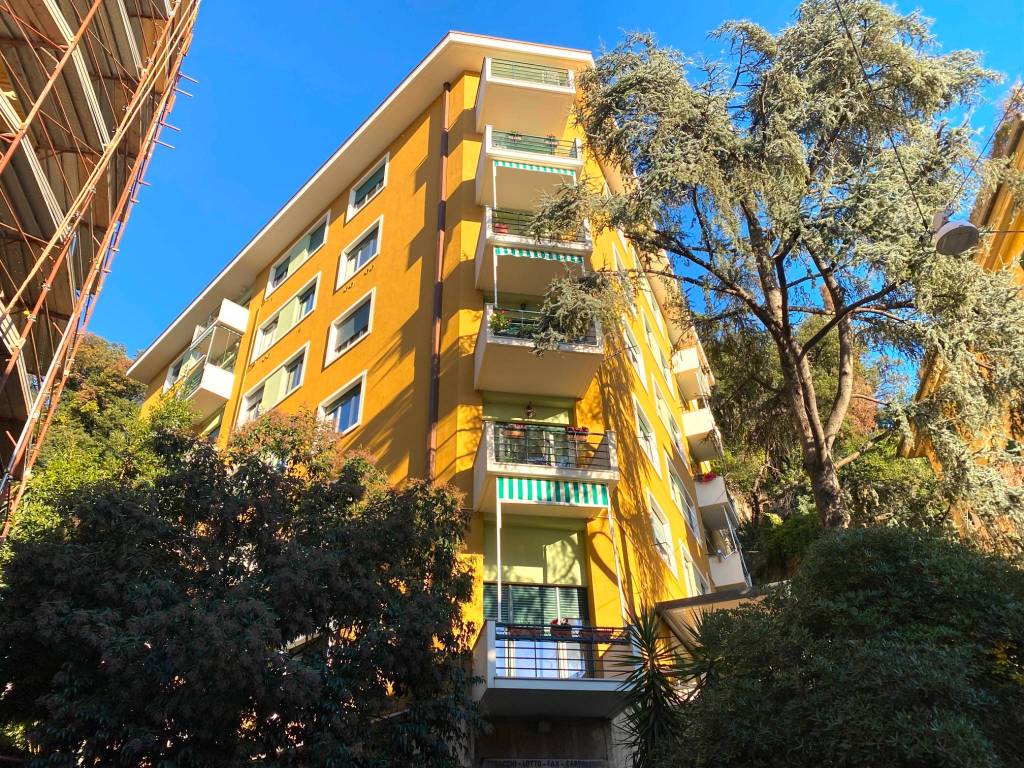 Appartamento a Genova in Via Peschiera, 32 - Foto 2