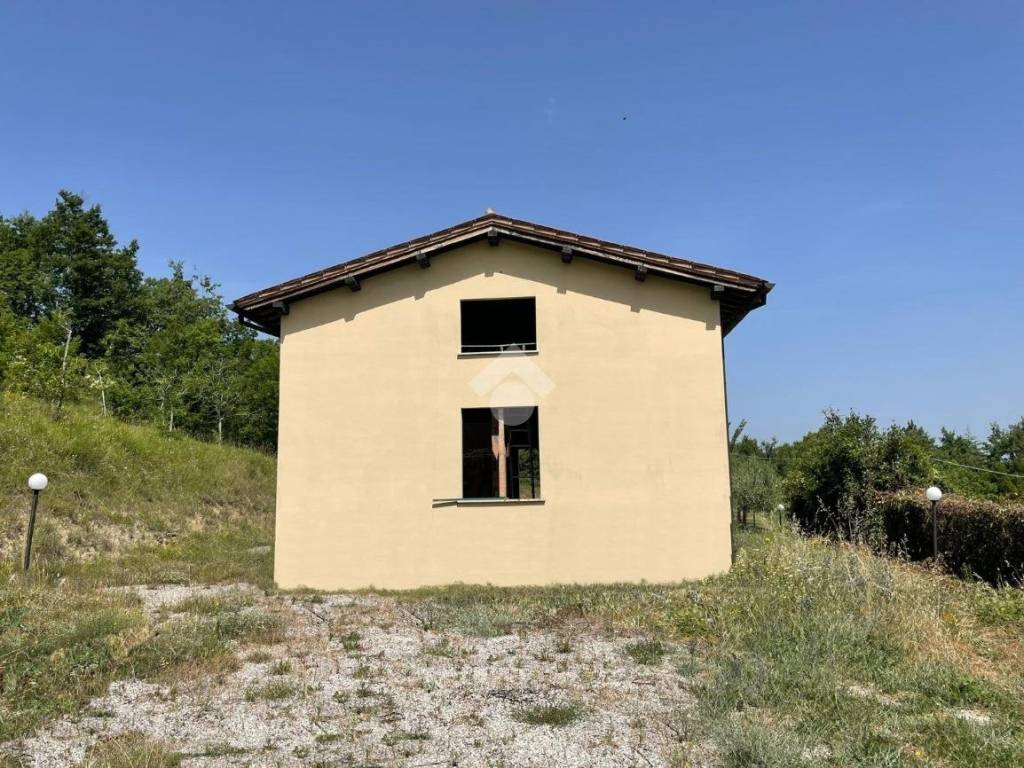 Casa indipendente a Gubbio in Via Loc.Monteluiano - Foto 5