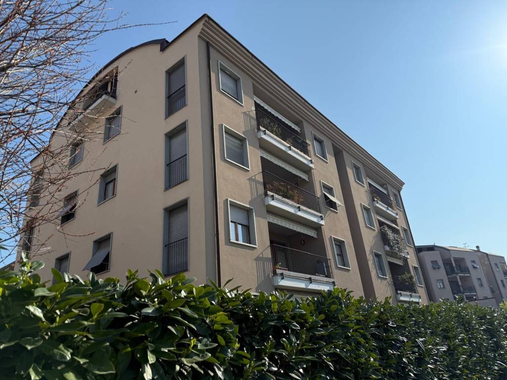 Appartamento a Parma in Largo Remo Coen - Foto 2