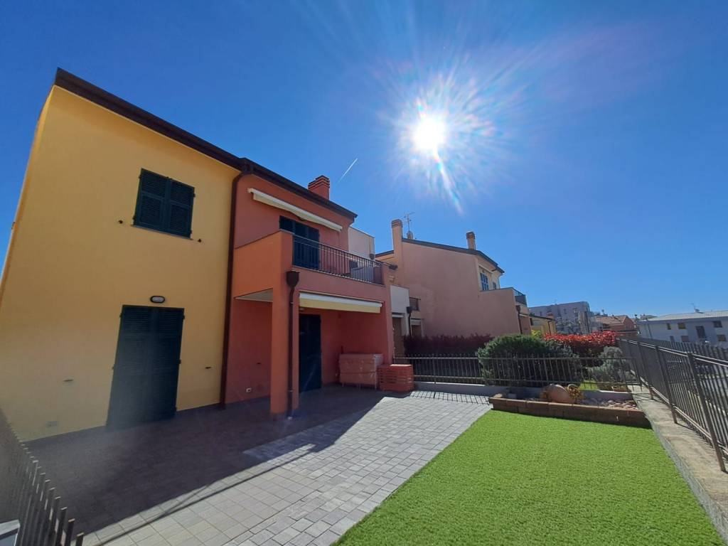 Appartamento a Pietra ligure in Via Domenico Morelli, 7 - Foto 1