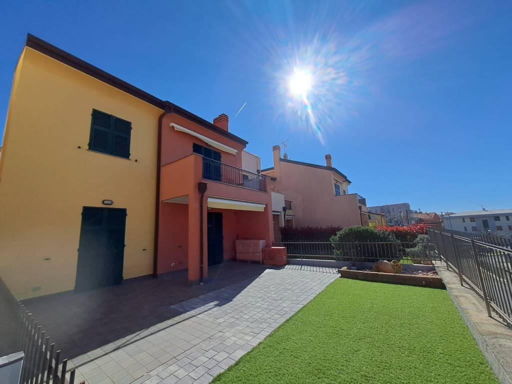 Appartamento a Pietra ligure in Via Domenico Morelli, 7 - Foto 3