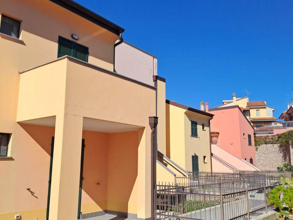 Appartamento a Pietra ligure in Via Domenico Morelli, 7 - Foto 4