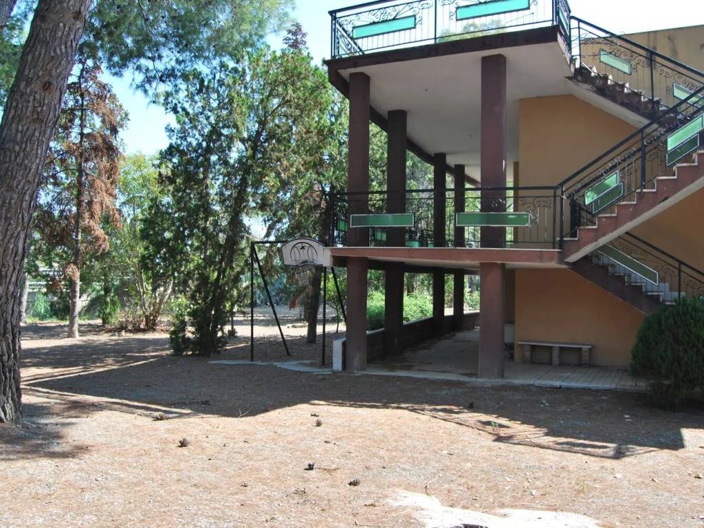 Villa a Bernalda in Strada Provinciale Bernalda Metaponto S.N.C. - Foto 4