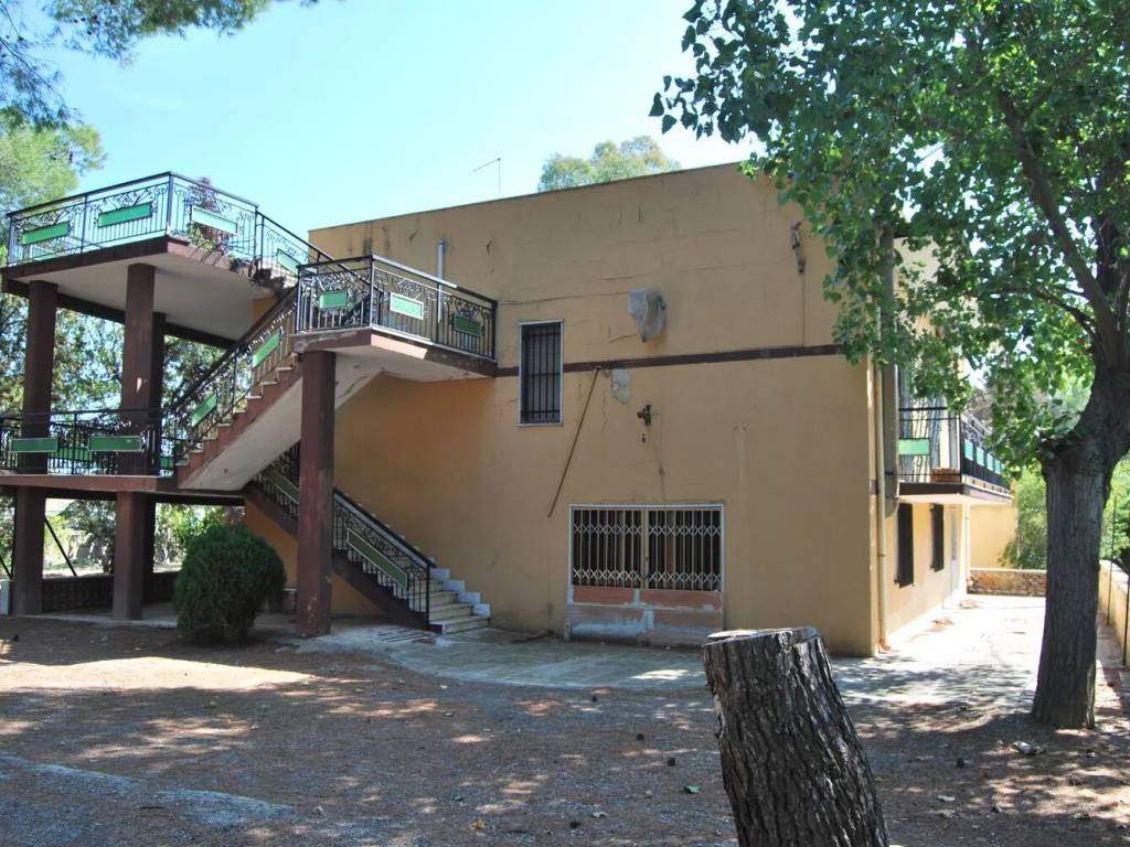 Villa a Bernalda in Strada Provinciale Bernalda Metaponto S.N.C. - Foto 5