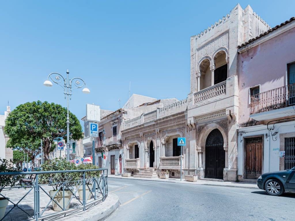 Casa indipendente a Santa croce camerina in Piazza vittorio emanuele II, 39 - Foto 2