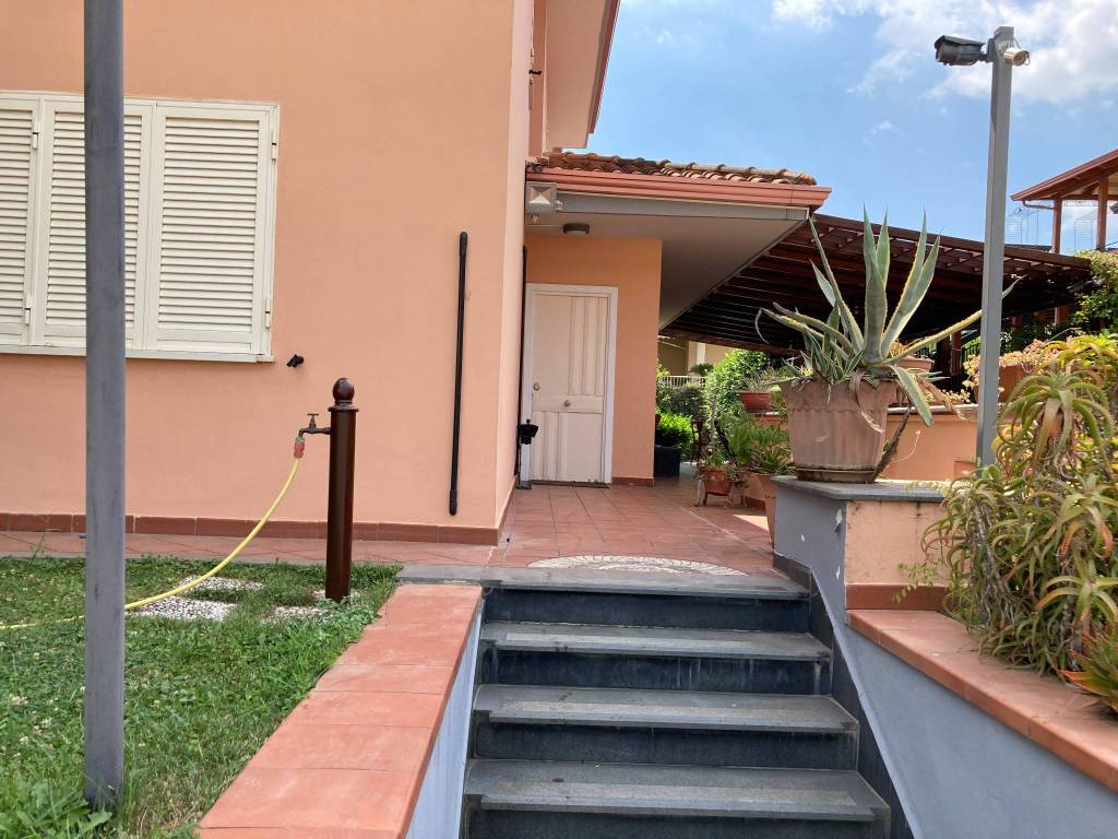 Villa a Caserta in Via Martiri delle Foibe - Foto 3