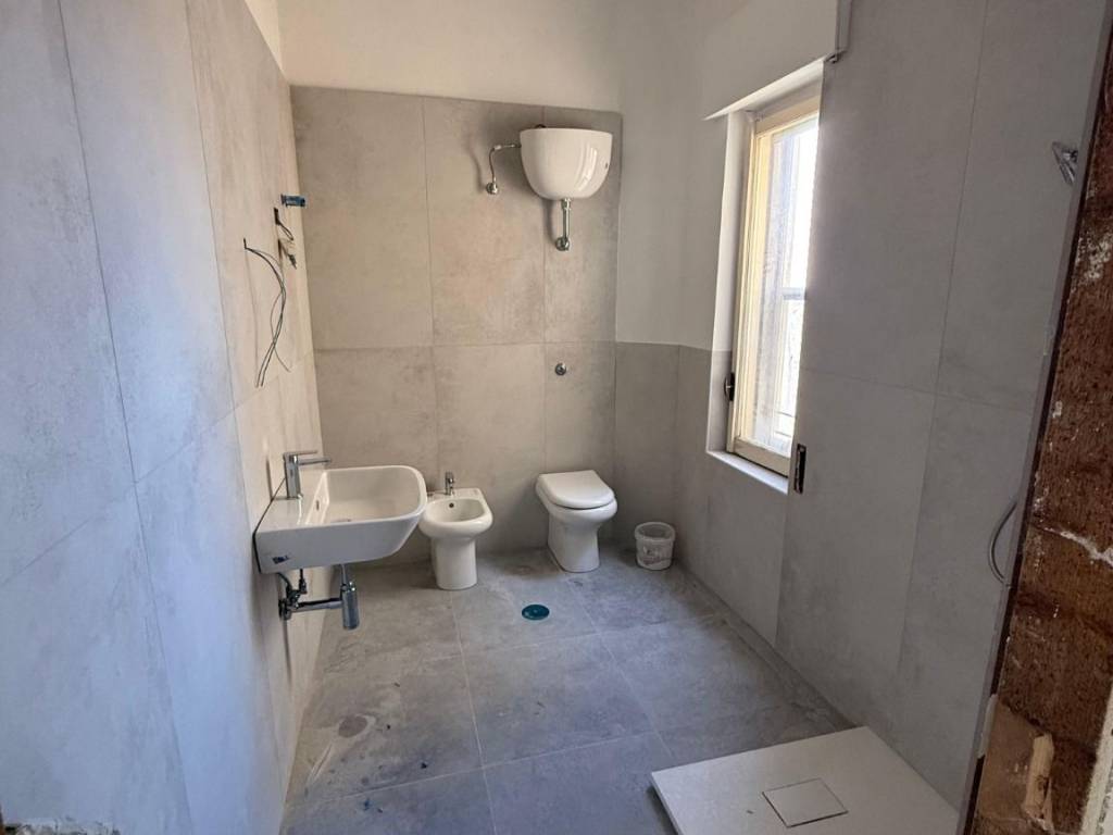 Appartamento a Crotone in Via Vittorio Veneto - Foto 4