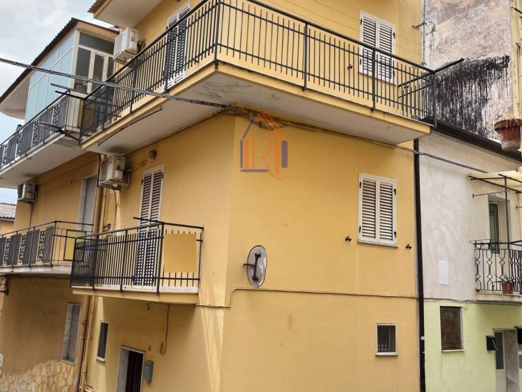 Casa indipendente a Lamezia terme in Via Carnia, 51 - Foto 2