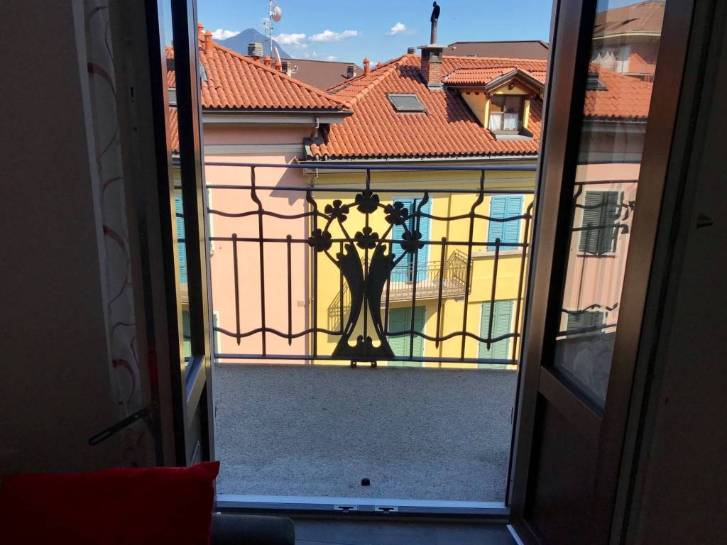 Appartamento a Baveno in Corso Giuseppe Garibaldi, 17 - Foto 3