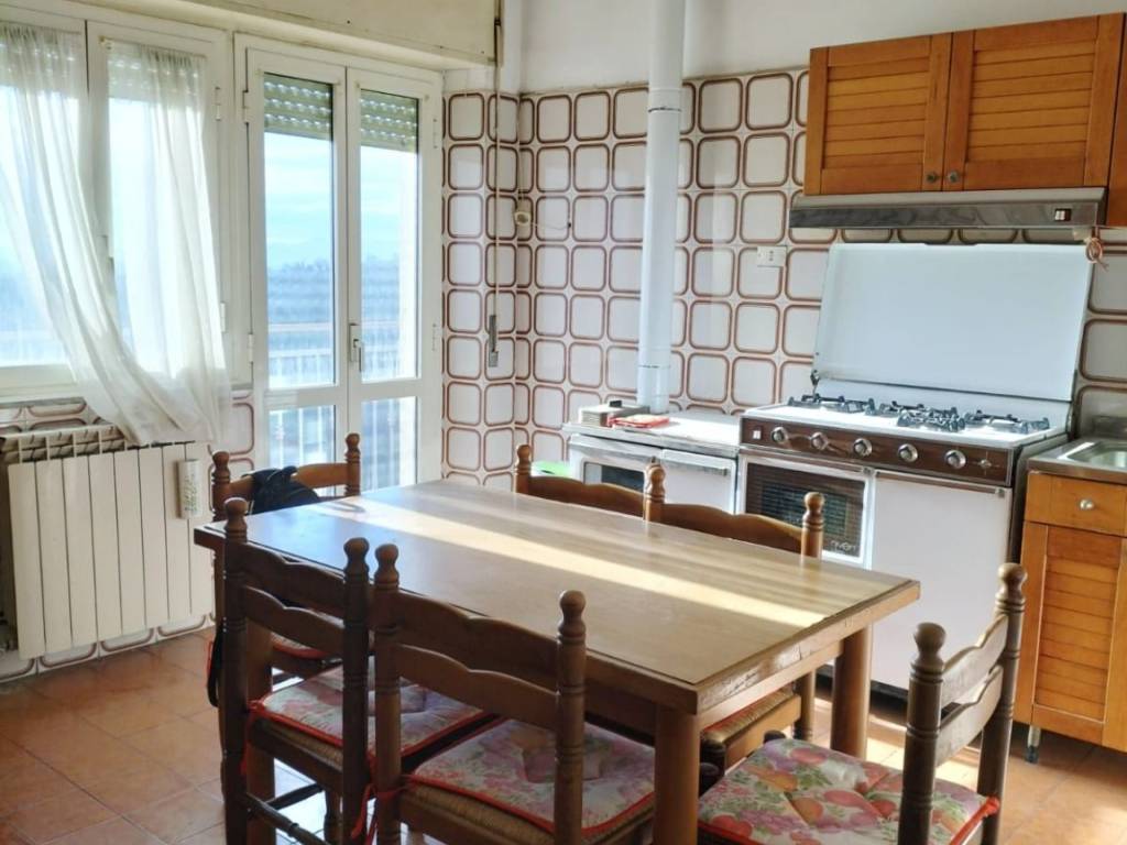 Appartamento a Caprarola in Via Roma - Foto 5