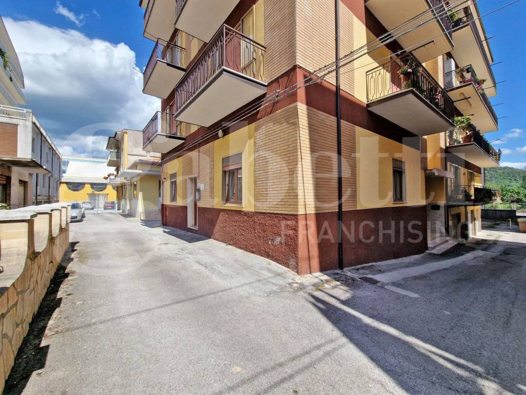 Appartamento a Isernia in Via Tagliamonte, 9 - Foto 2