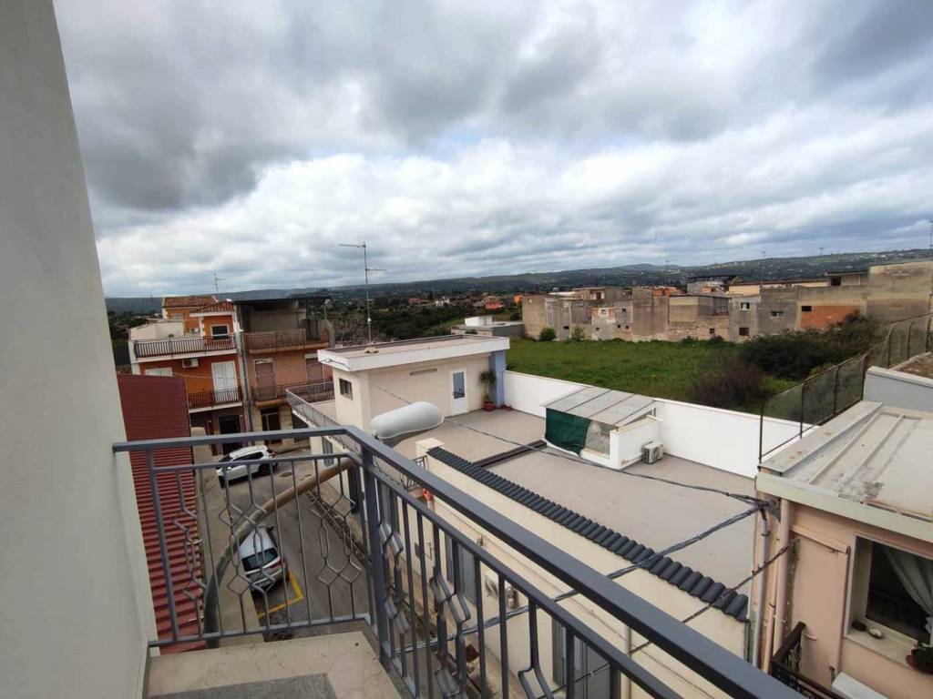 Appartamento a Floridia in Via Guglielmo Oberdan - Foto 4