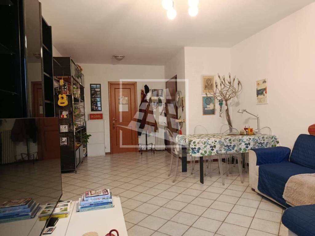 Appartamento a Reggio emilia in Via Tassoni - Foto 3