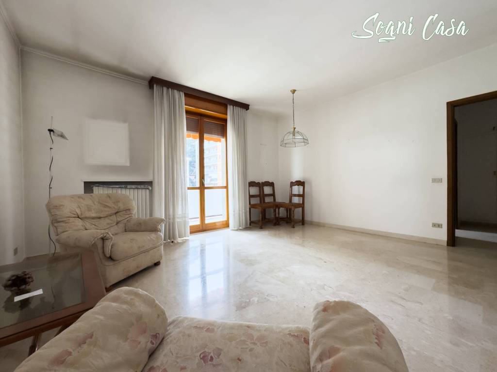 Appartamento a Borgosesia in Via Roma - Foto 3