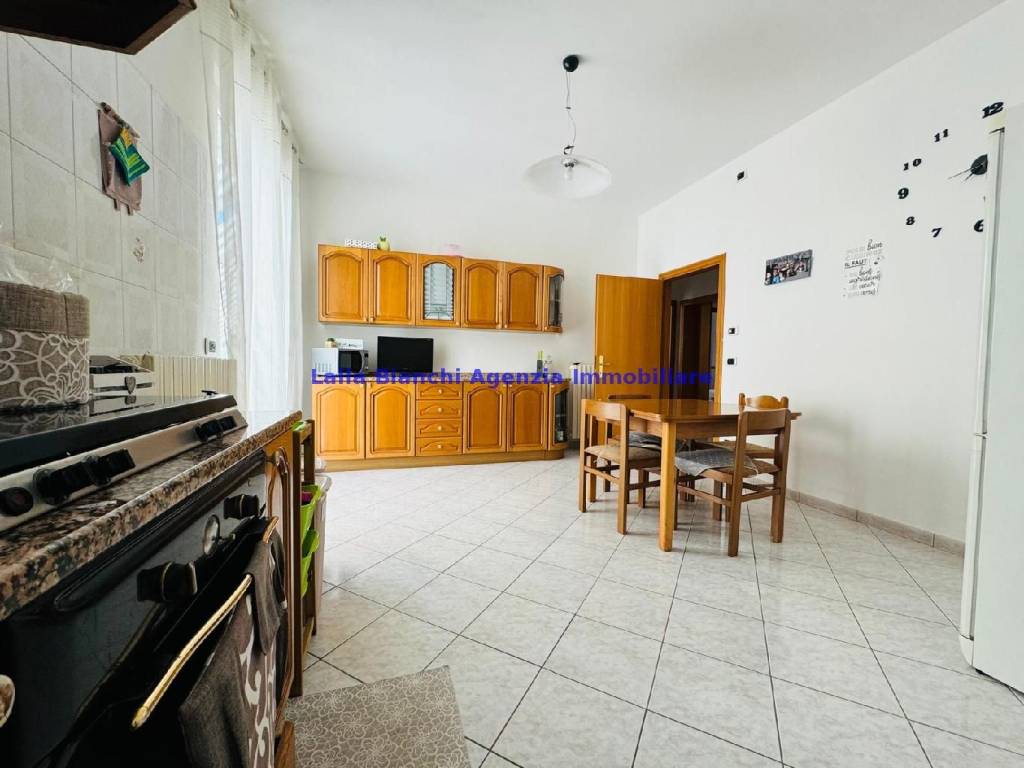 Appartamento a Pesaro in Strada Lago di Nemi - Foto 3