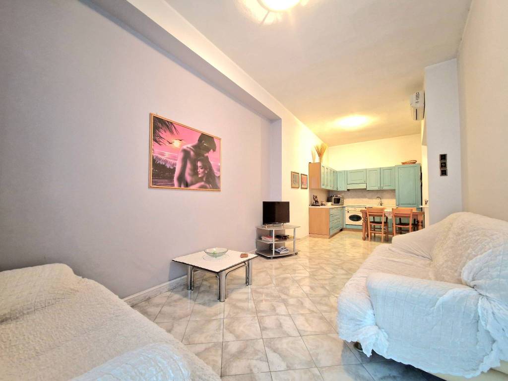 Appartamento a Quartu sant'elena in Via Zara, 35 - Foto 2