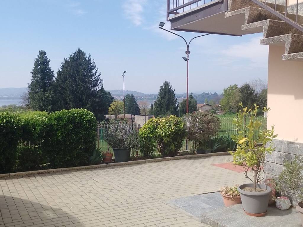 Appartamento a Gavirate in Via Ronchi Nuovi, 10 - Foto 4