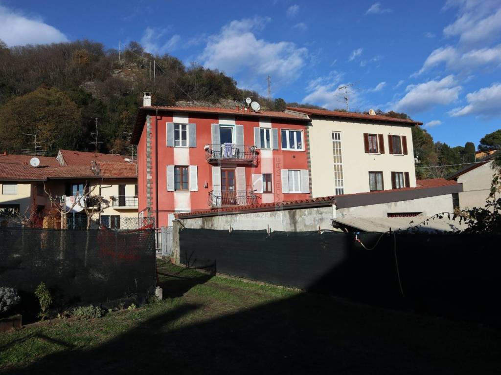 Appartamento a Caravate in Via Guglielmo Marconi, 16 - Foto 2