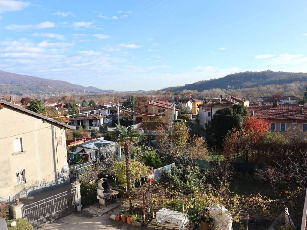 Appartamento a Caravate in Via Guglielmo Marconi, 16 - Foto 5