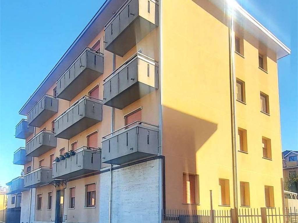 Appartamento a Busto arsizio in via Merlo Padre Carlo, 30 - Foto 4