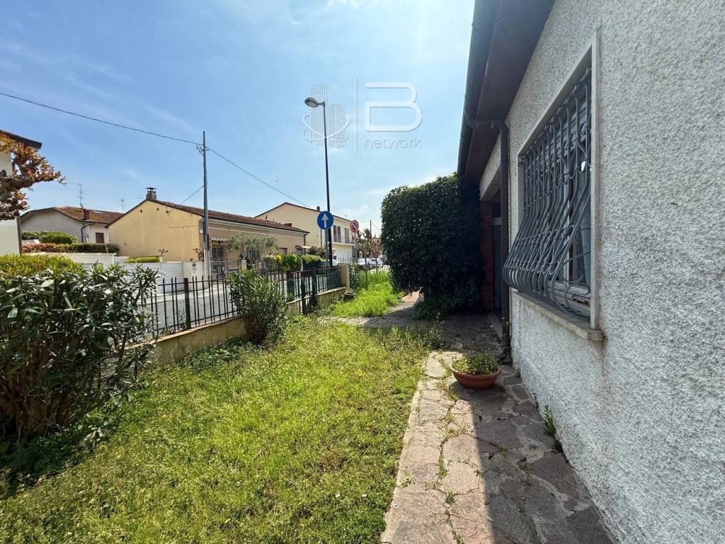 Villa a Viareggio in Via Giovanni Oberdan, 31 - Foto 5