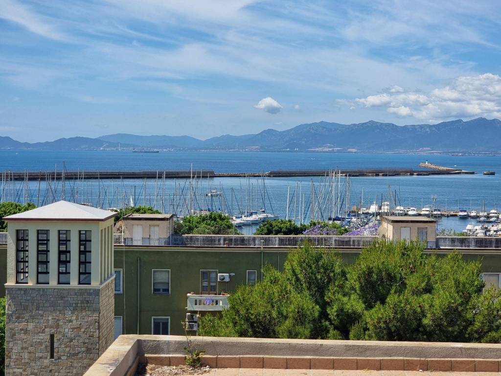 Attico / mansarda a Cagliari in Viale Armando Diaz - Foto 2