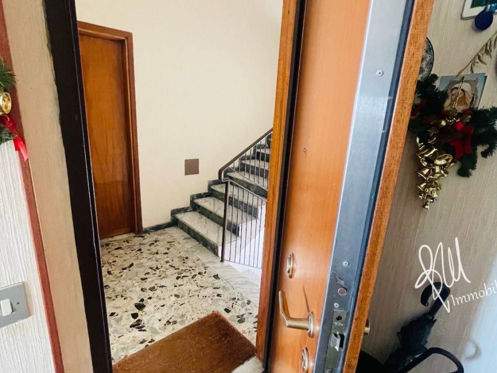 Appartamento a Vercelli in Piazza Lazio, 19 - Foto 2