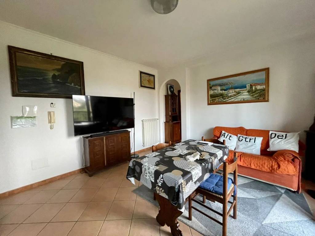 Appartamento a Capodimonte in Via San Sebastiano S.N.C. - Foto 3