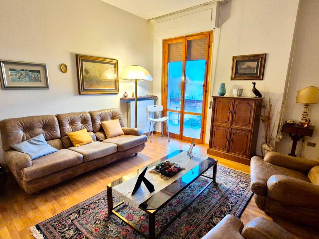 Appartamento a Montevarchi in Via Podgora - Foto 2