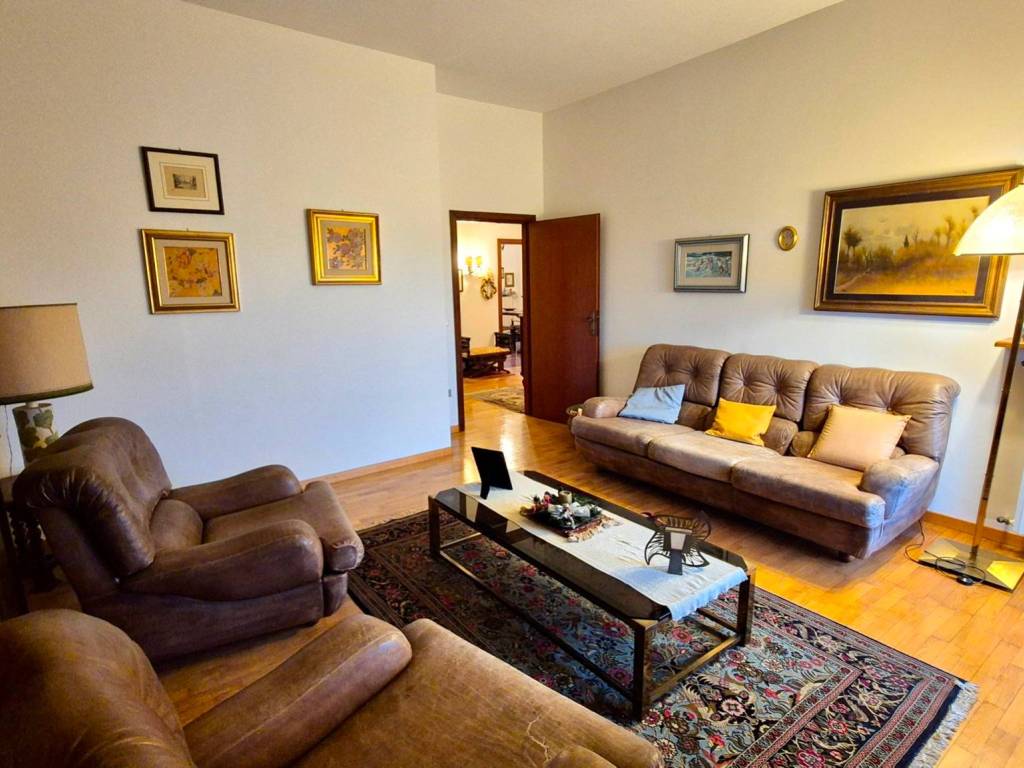 Appartamento a Montevarchi in Via Podgora - Foto 3