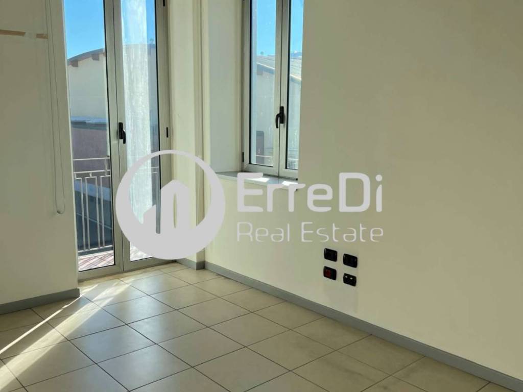Immobile a Samarate in via VITTORIO VENETO 32 - Foto 2
