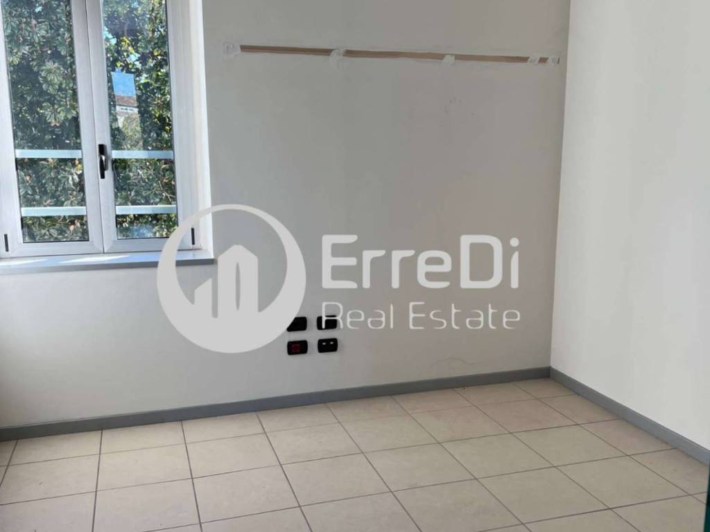 Immobile a Samarate in via VITTORIO VENETO 32 - Foto 3