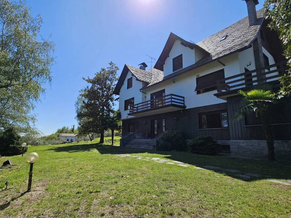 Villa a Arona in Via Gianni Vignola, 15 - Foto 3