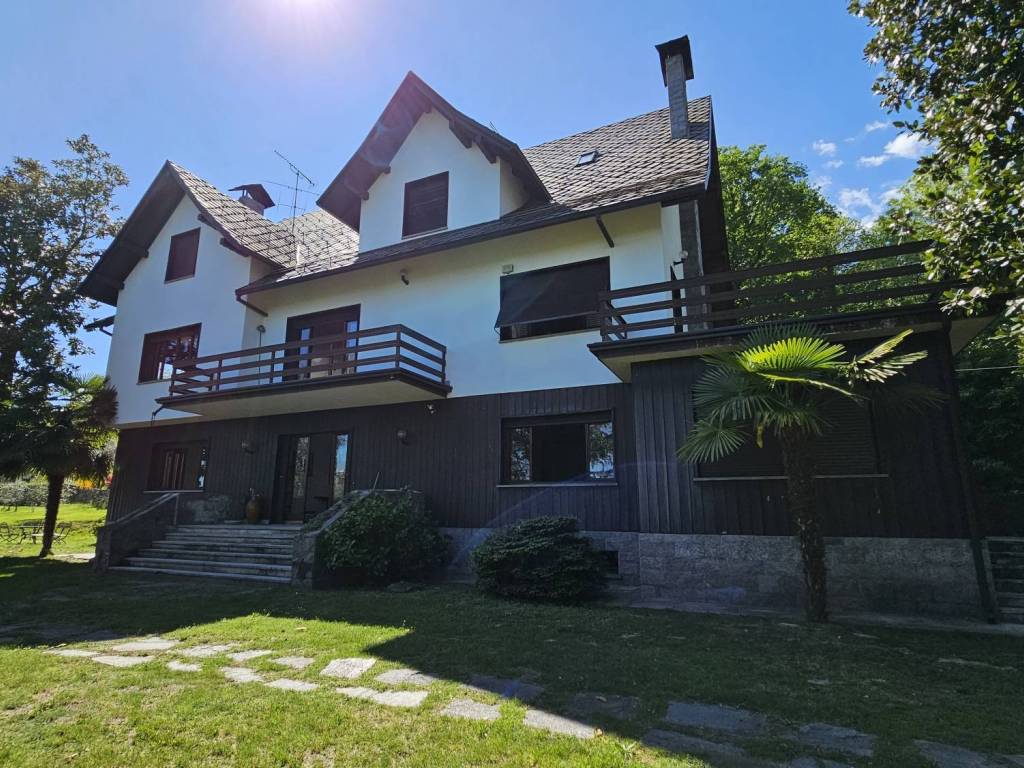 Villa a Arona in Via Gianni Vignola, 15 - Foto 4