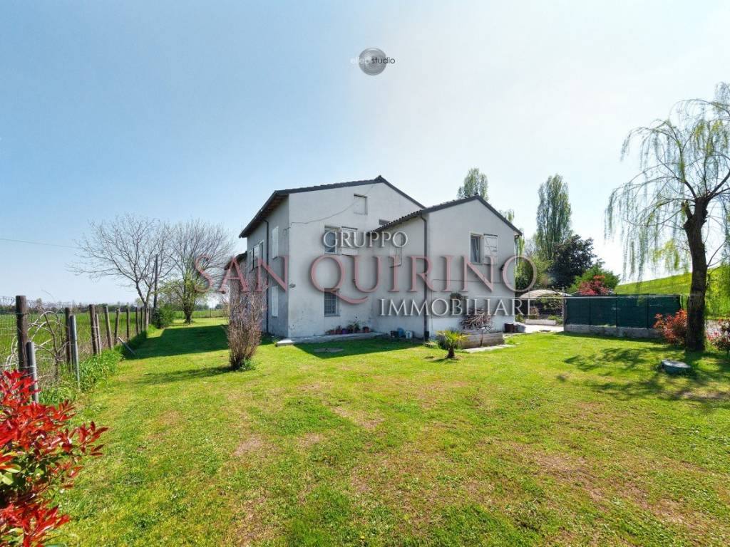 Villa a Guastalla in Via chiesa, 46 - Foto 2
