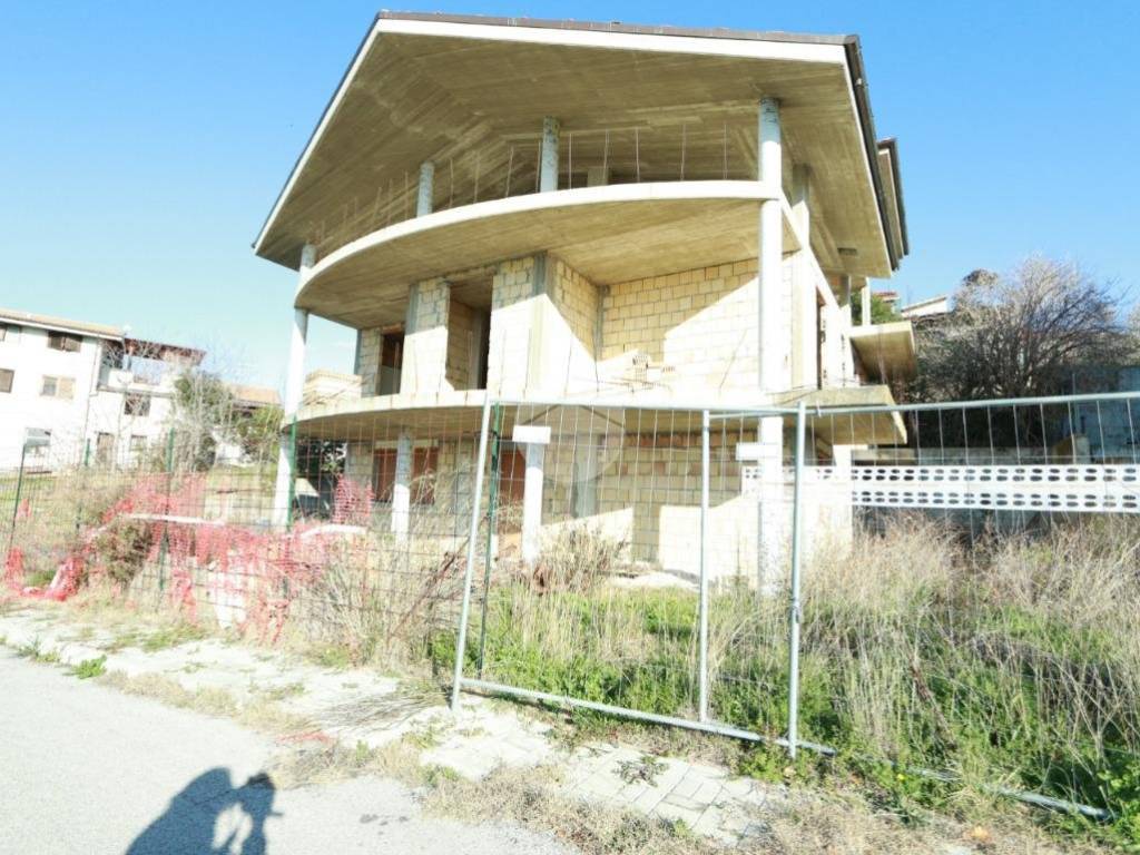 Villa a Spoltore in Via fratelli bandiera, 1 - Foto 3