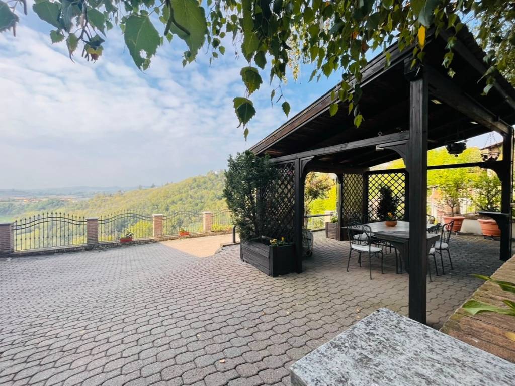 Villa a Robella in Via Virginio Rolfo, 18 - Foto 2
