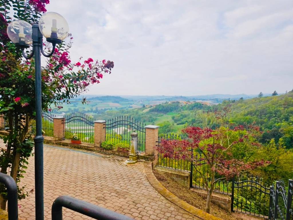 Villa a Robella in Via Virginio Rolfo, 18 - Foto 3