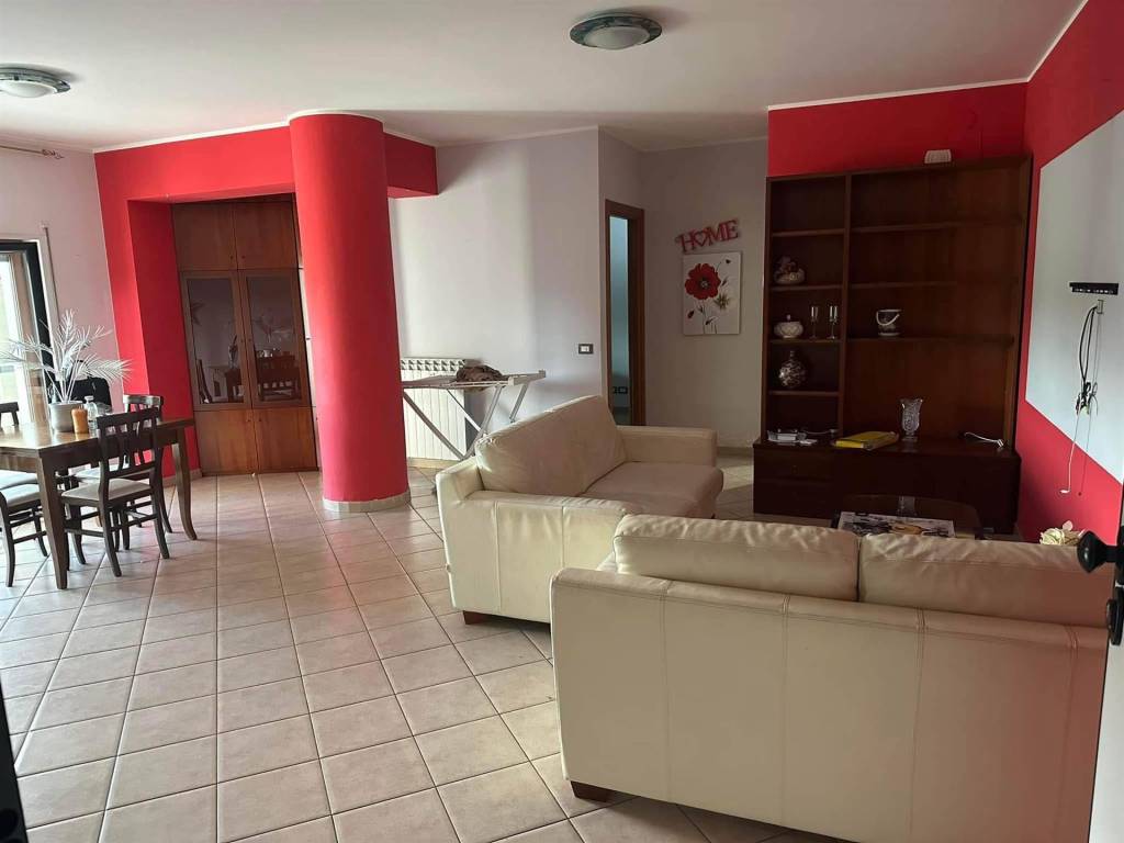 Appartamento a Cosenza in Via Coscarella - Foto 2