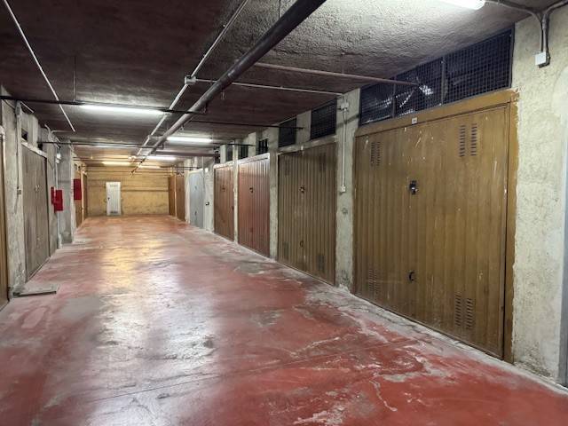 Box / garage a Perugia in Via Romeo Gallenga, 80 - Foto 2