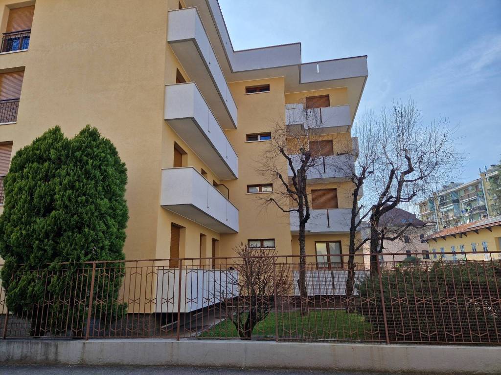 Appartamento a Busto arsizio in Via Luigi Galvani, 27 - Foto 1
