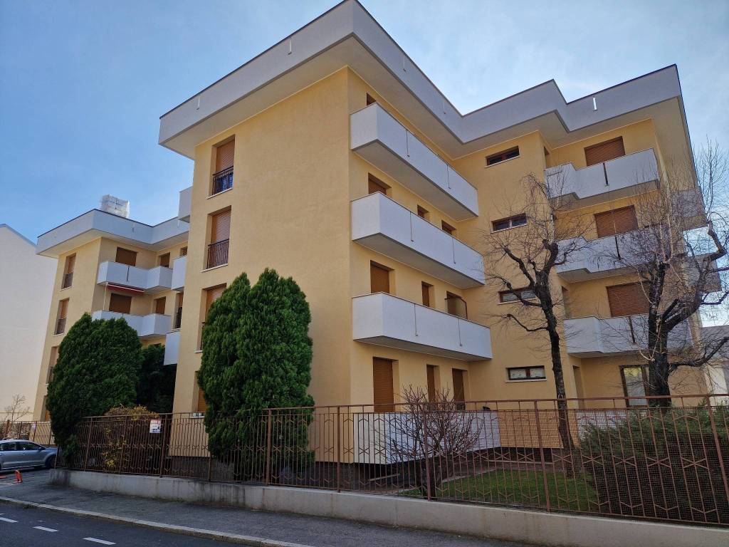 Appartamento a Busto arsizio in Via Luigi Galvani, 27 - Foto 2